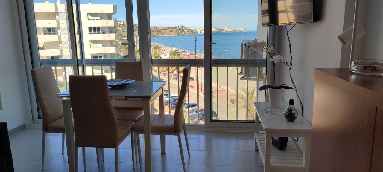 Turisstiko Playa Carvajal Apartment Фуeнхирола Екстериор снимка